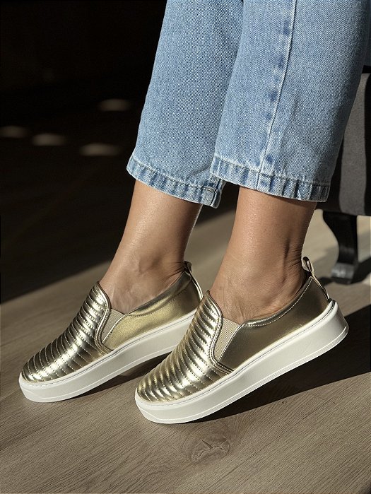 Tênis Slip Dourado Tainara
