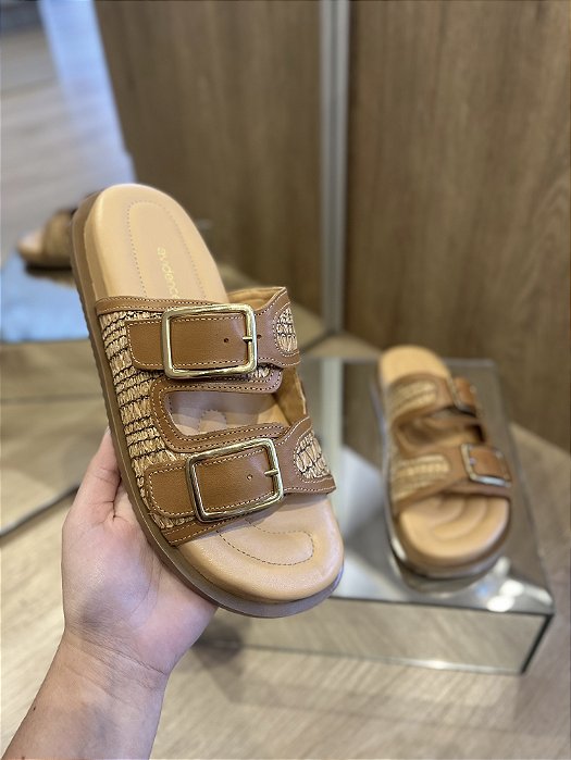 Papete Caramelo Em Couro Com Fivela Dourada Mel