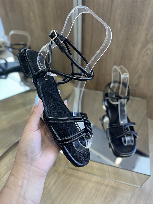 Sandália Rasteira Preta Amarração Kylie