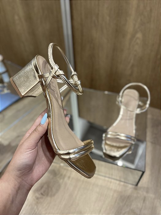 Sandália Tiras Dupla Dourada Betina