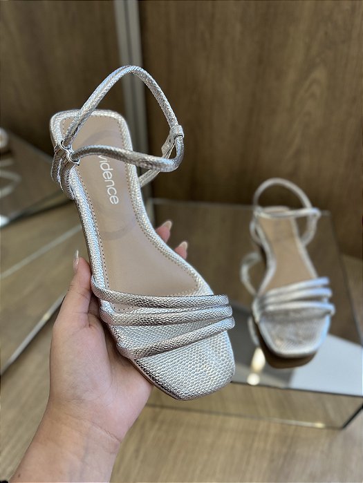 Sandália Rasteira Prata Amarração Marcela