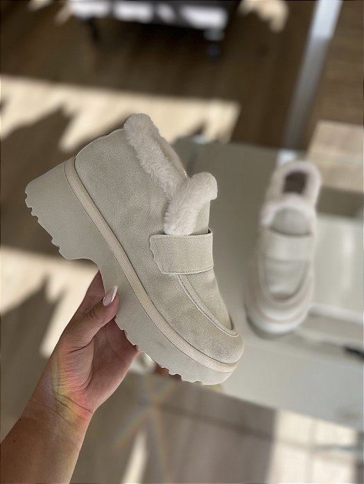 Bota Ankle Boot Off White Com Pelos Carla