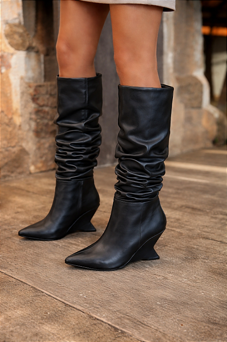 Bota Cano Slouch Preta Salto Anabela Cibele