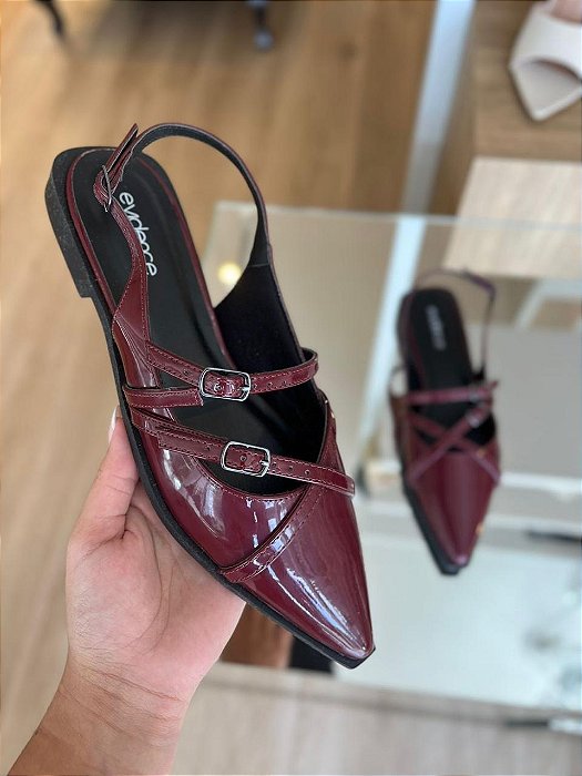 Sapatilha Cherry Com Fivelas Donna