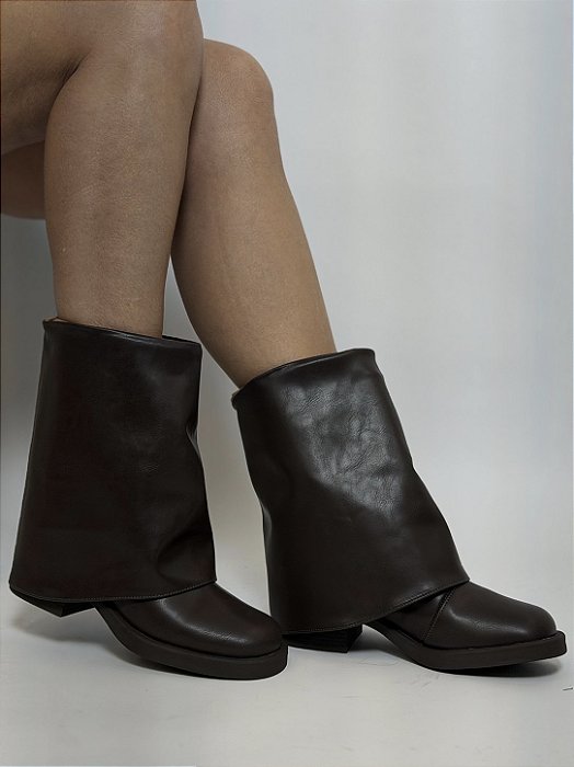 Bota Marrom Cano Curto 2 em 1 Ester
