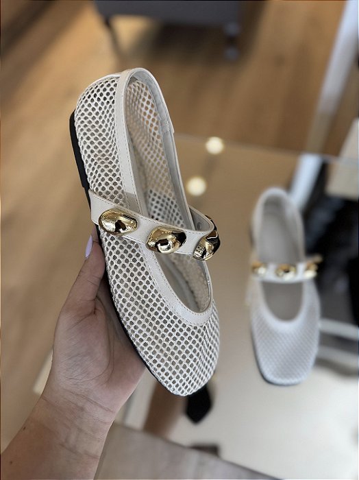 Sapatilha Off White De Tela Com Aplicações Dourada Franci
