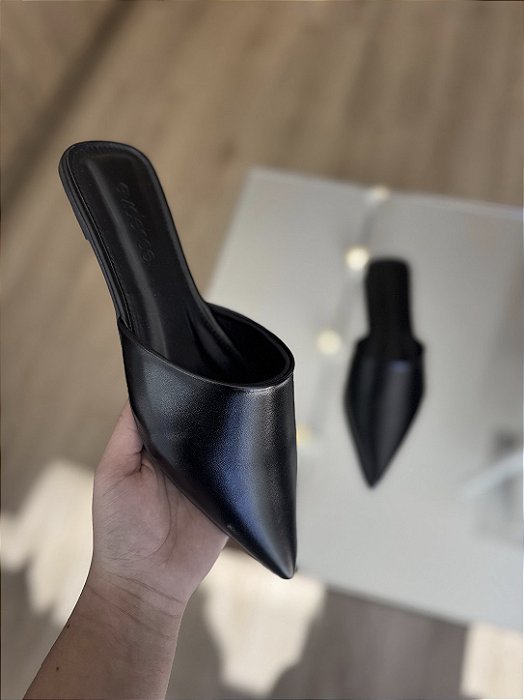 Mule Preta Básica Giovana