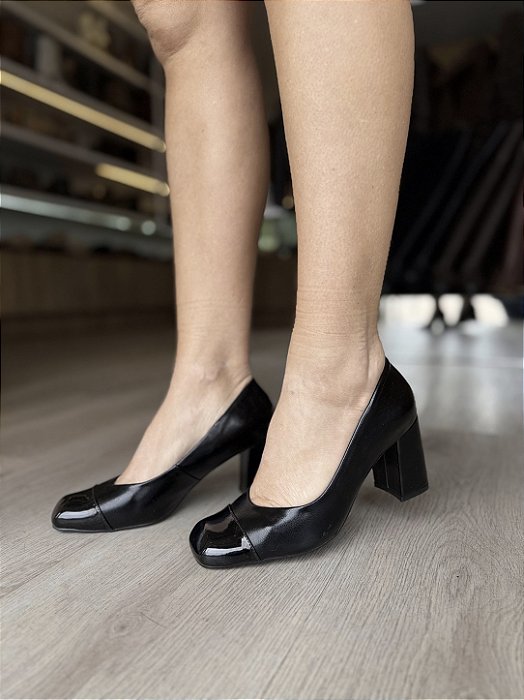 Scarpin Preto Com Biqueira Verniz Karine