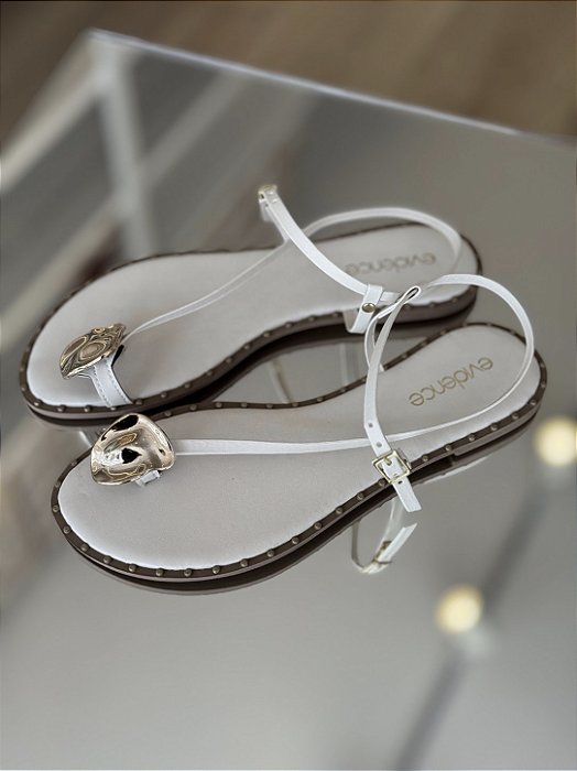 Rasteira Off White Com Detalhe Dourado Maya