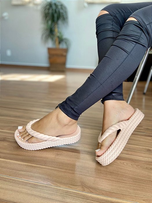 Chinelo Nuvem 4 Tranças Nude