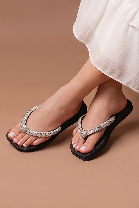 Chinelo Alto STE239 Salete Preto com Strass Chaton Cristal Cabedal
