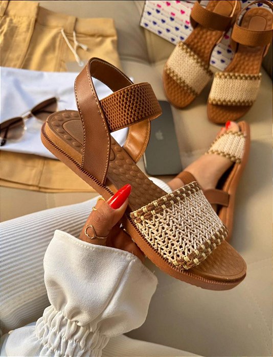 Sandália Rasteira Confort Essência Mulher Caramelo