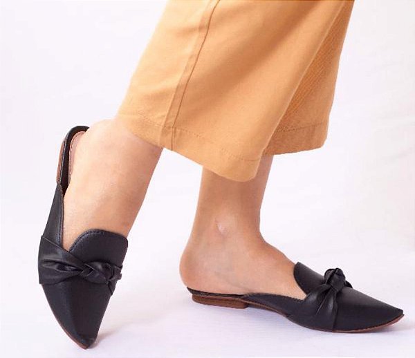 Mule Feminino Bico Folha Calce Fácil Preto