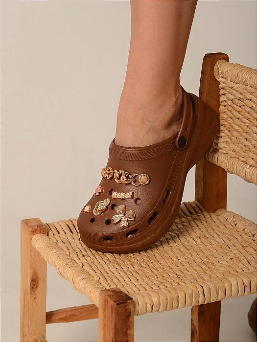 Babuche de EVA Com Bottons Leve Macio e Confortável Marrom