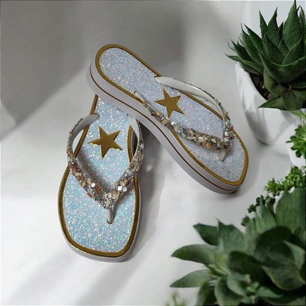 Chinelo Alto Branco Ouro Estrela com Strass Cascata