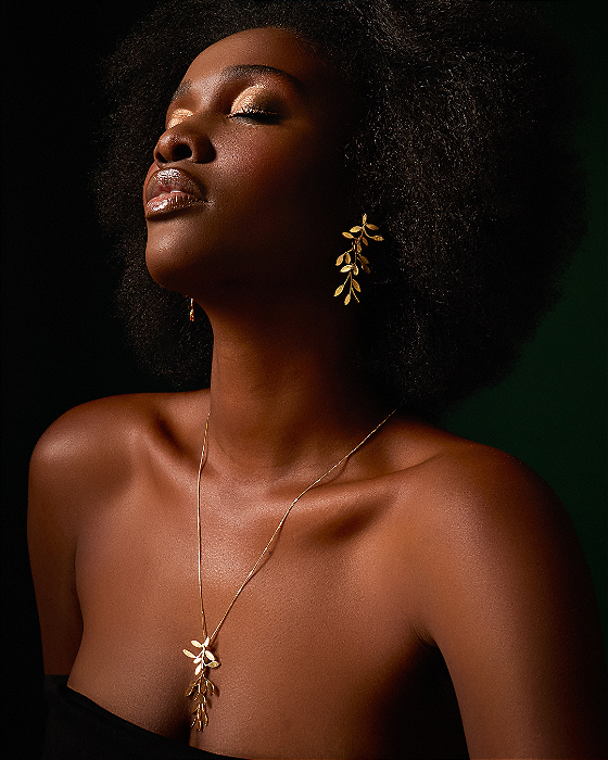 Colar Ramo de Folhas Articulado