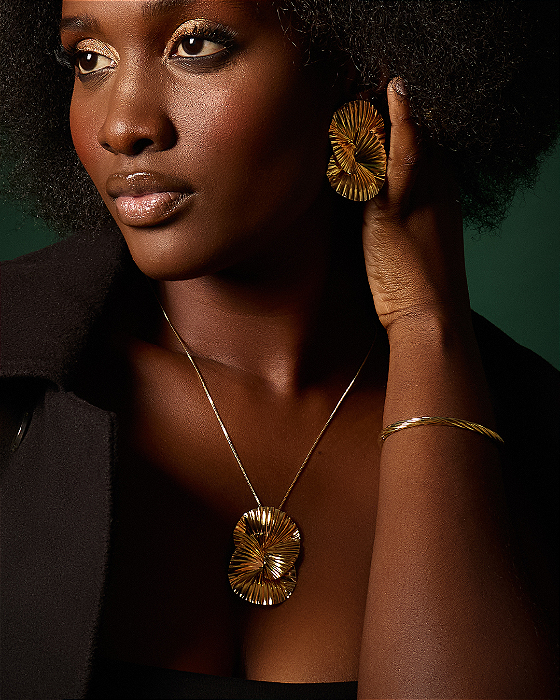 Colar Orgânico em Chapas Texturizadas