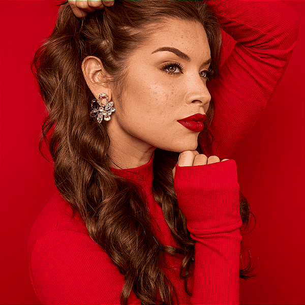 Brinco Banhado com Pedras Coloridas