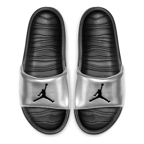 chinelo nike air jordan