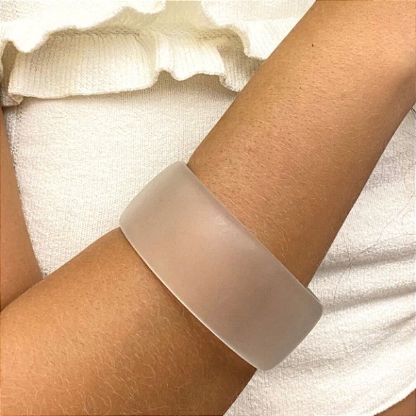 BRACELETE RESINA TRANSPARENTE FOSCO LARGO