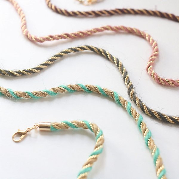 COLAR CORDAO BAIANO COM SISAL CHUMBO