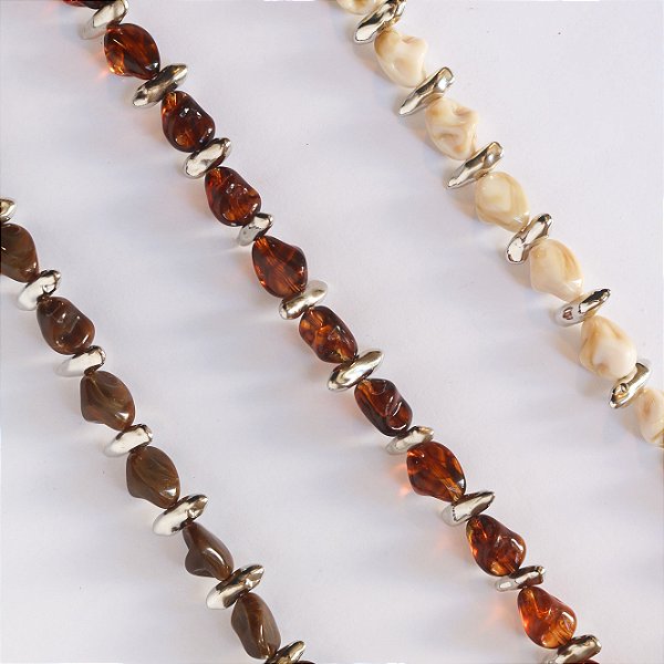 COLAR RESINA MARROM E PRATEADO ORGANICO