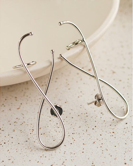 BRINCO EAR CUFF INFINITO FIO PRATEADO