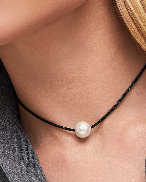 COLAR FIO SEDA PRETO SHAMBALA REGULAVEL PEROLA SHELL