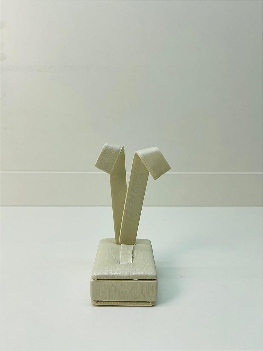 EXPOSITOR PALMEIRA PARA BRINCO E ANEL OFF WHITE