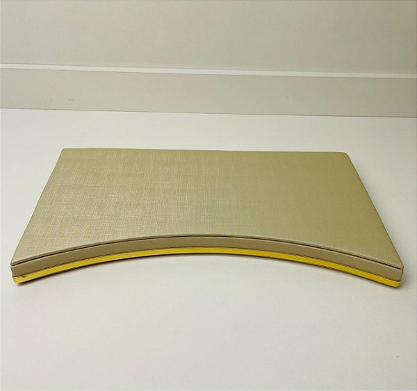 BASE ONDA CÔNCAVA PÉROLA COM FRISO