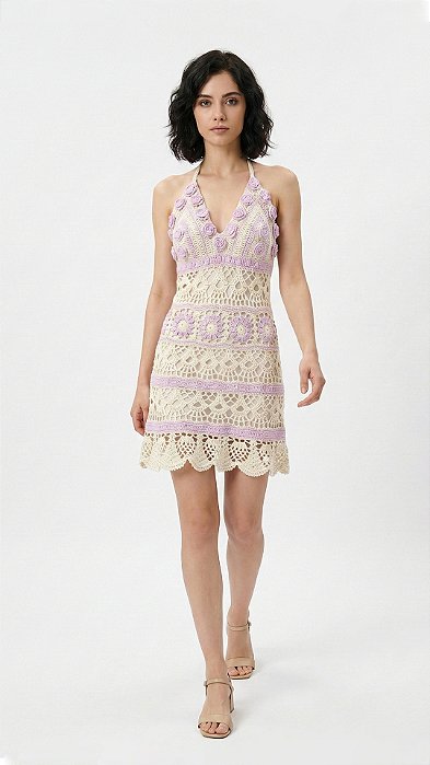 Vestido De Crochê, Modelo Frente Única, Off White Com Detalhes Lavanda!