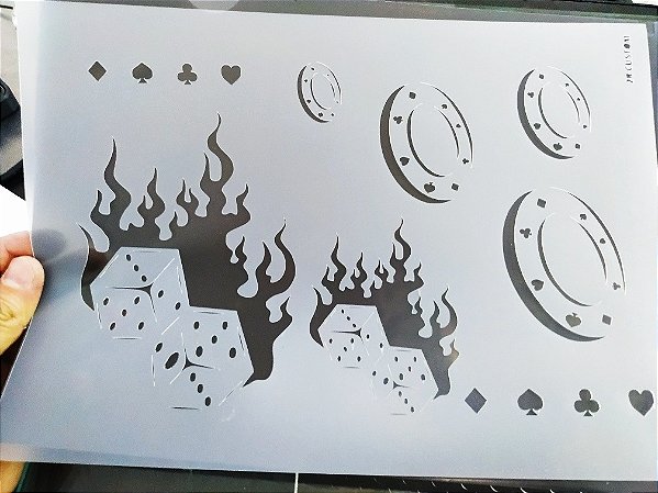 Stencil Dados com Fogo para Aerografias
