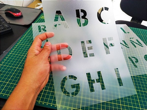 Stencil Letras do Alfabeto com 5cm