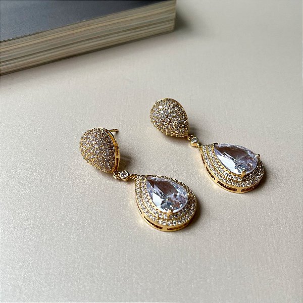 Brinco Gota Cravejada com Microzircônias Folheado a Ouro