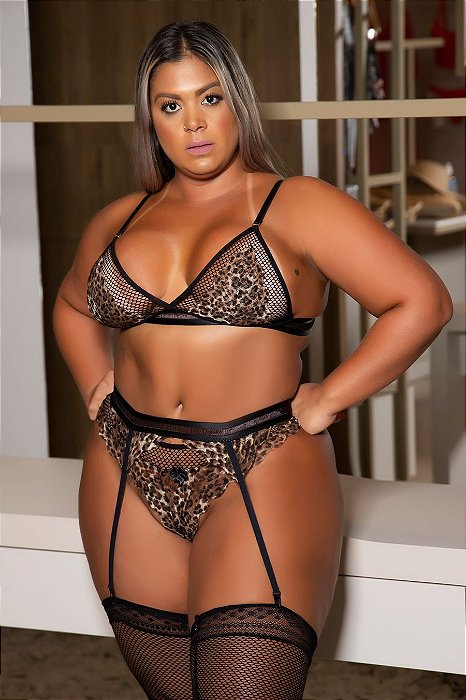 Ref.: 02108 CONJUNTO PLUS SIZE SEM BOJO, FEITO EM ARRASTÃO E RENDA DELICADA