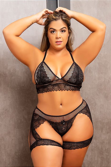 Ref.: 02376 CROPPED SEM BOJO PLUS SIZE, FEITO EM ARRASTÃO E RENDA, POSSUI CALCINHA COM CINTA LIGA