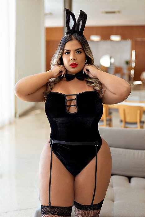 Ref.: 03070 FANTASIA ERÓTICA COELHINHA ENCANTO PROIBIDO PLUS SIZE BODY SENSUAL EM VELUDO