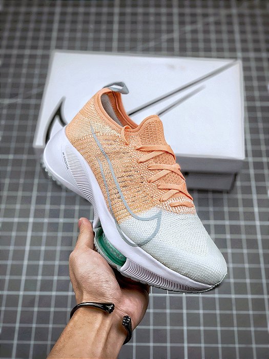 Tênis Nike Air Zoom Tempo NEXT% Feminino | Nike.com