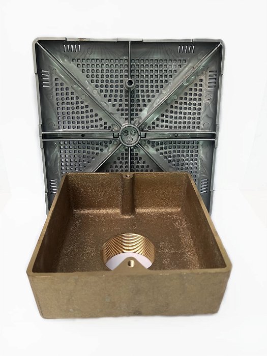 Dreno de Fundo Latão 15 x 15 x Saída de 2 Polegadas Com Tampa 30 x 30