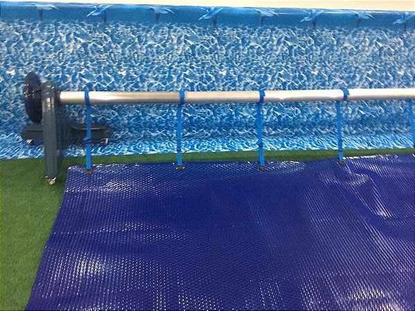 Enrolador de Capa Térmica Para Piscinas 5 x 25 metros com Rodízios