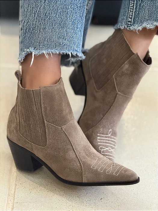 Bota Anzetutto Stela