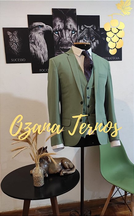 Terno Completo com Colete Verde Pantone  Alfaiataria