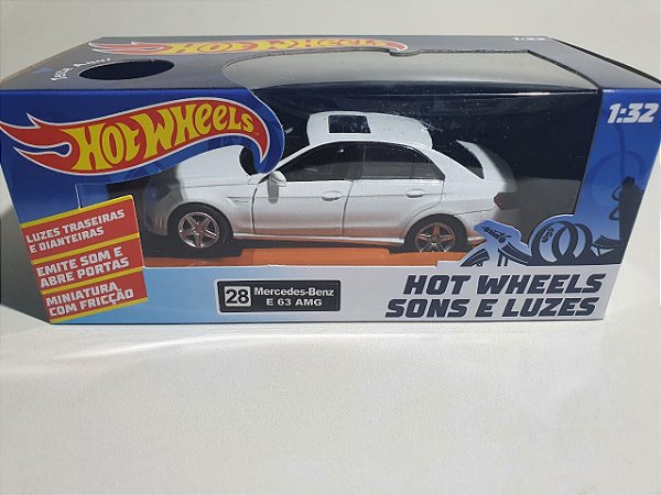 Miniatura Mercedes Benz E 63 AMG - Hot Wheels - Escala 1/32 C/ Som e Luz