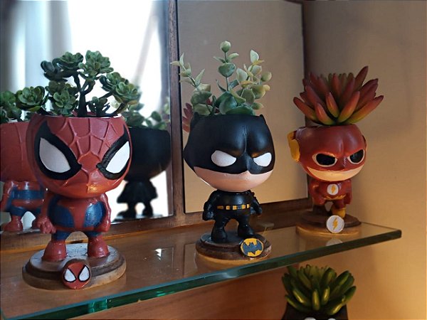 Bonecos de personagens