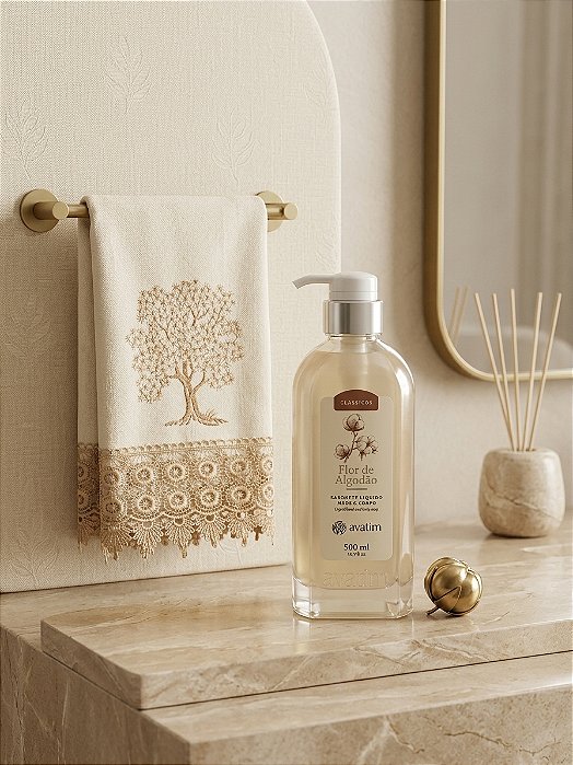 Kit Sabonete Líquido 500ml Vidro Avatim Flor de Algodão e toalha de lavabo Bordada Barrado