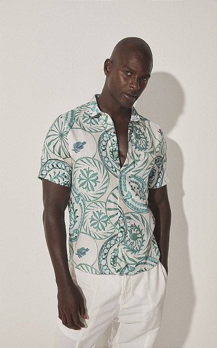 Camisa Manga Curta Pratos Ornamentais