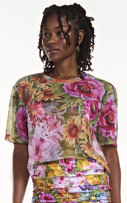 Camiseta Alicia Jardim Aquarela