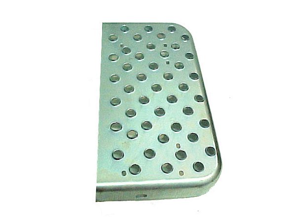Chapa Estribo Esquerdo(Zincado) Mercedes CAB. 331/344 1111 A 2213 (3446660028)