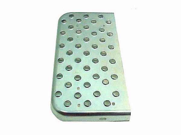 Chapa Estribo Direito(Zincado) Mercedes CAB. 331/344 1111 A 2213 (3446660128)