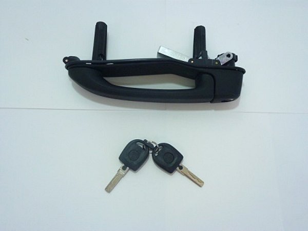 Macaneta Ext Esquerda C/ Chave Volks CONSTELLATION (2R2837205)